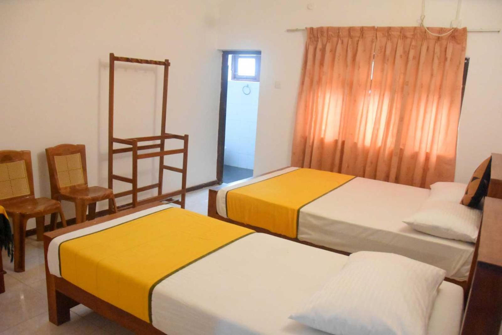Yellow Birds Resort Anuradhapura Exterior foto