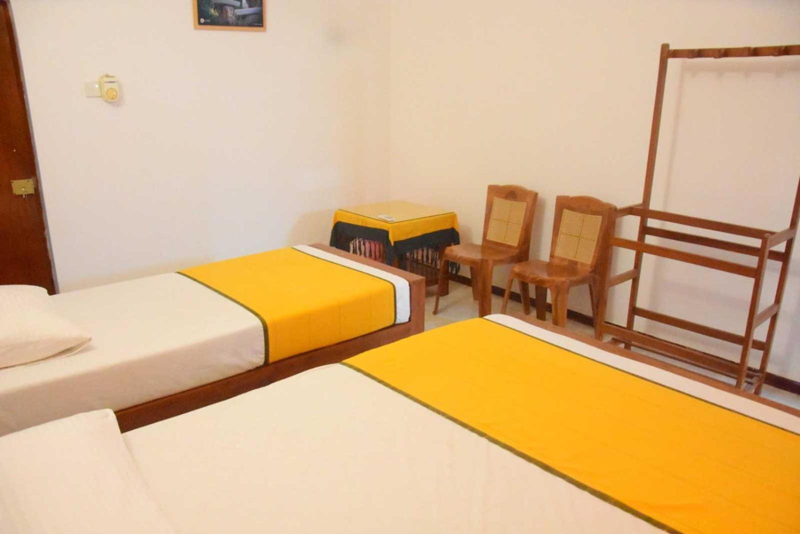 Yellow Birds Resort Anuradhapura Exterior foto