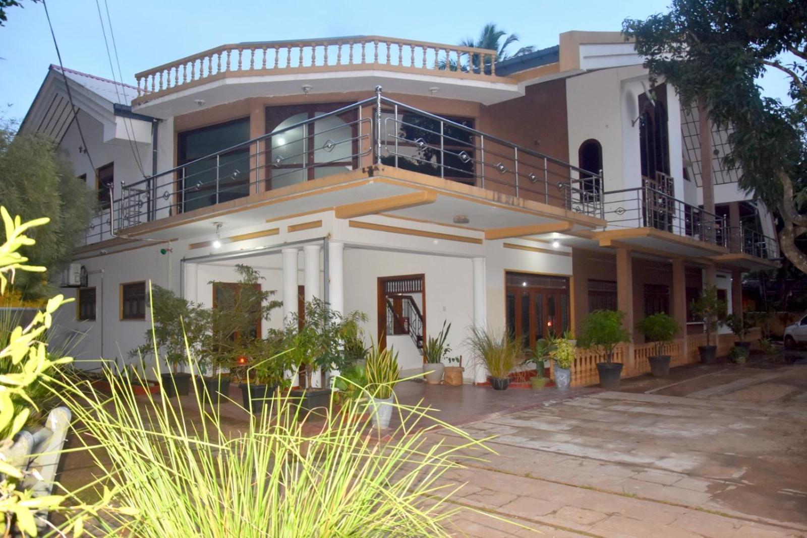 Yellow Birds Resort Anuradhapura Exterior foto