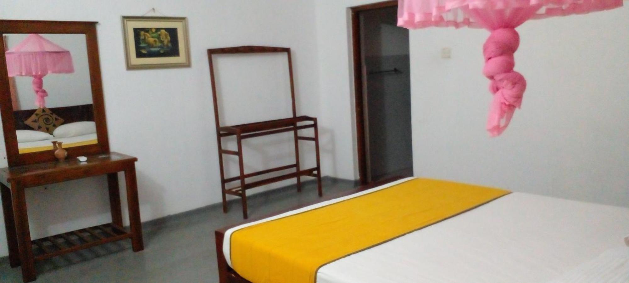 Yellow Birds Resort Anuradhapura Exterior foto