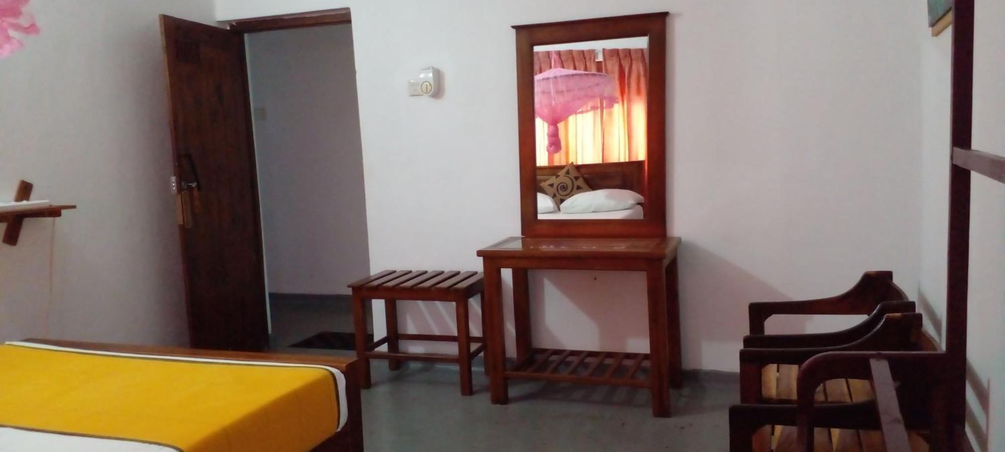 Yellow Birds Resort Anuradhapura Exterior foto