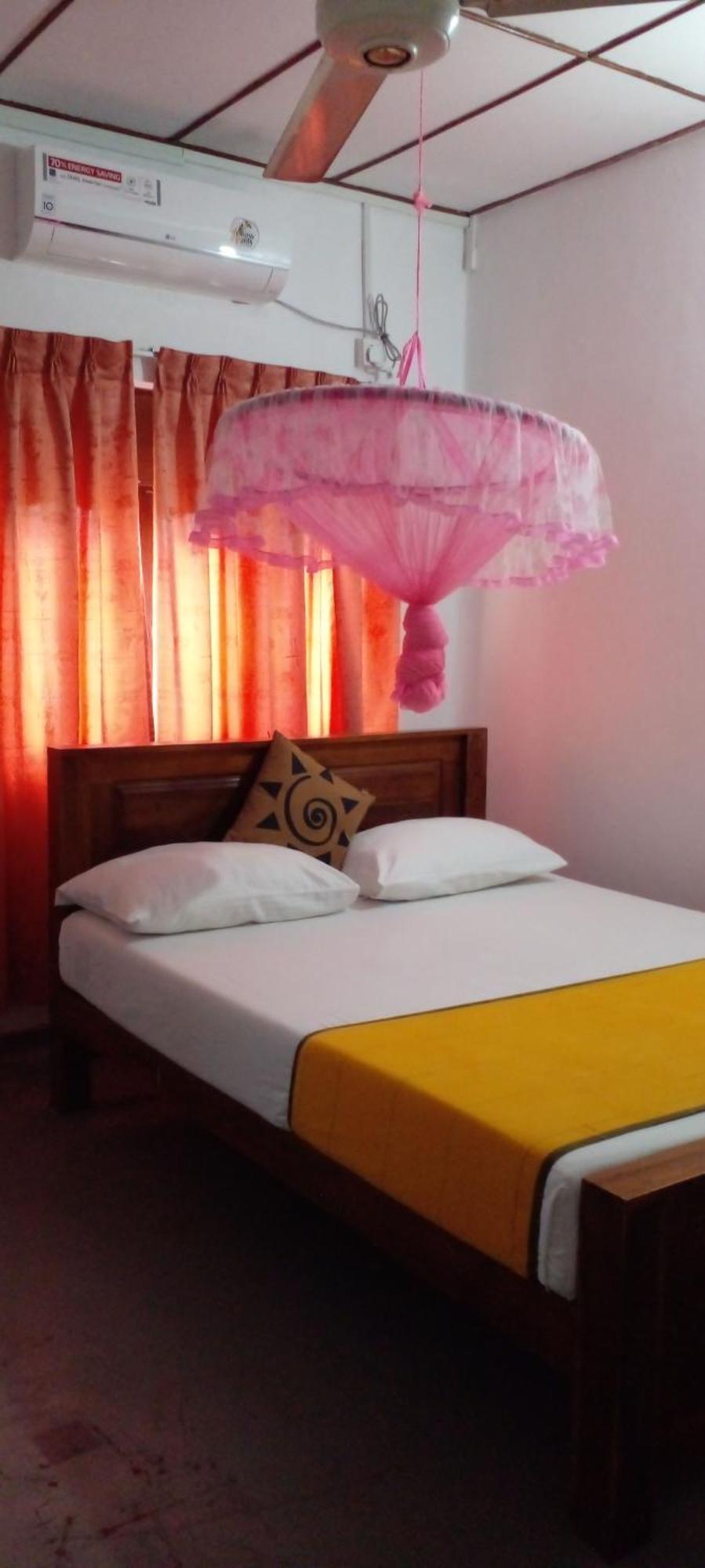 Yellow Birds Resort Anuradhapura Habitación foto